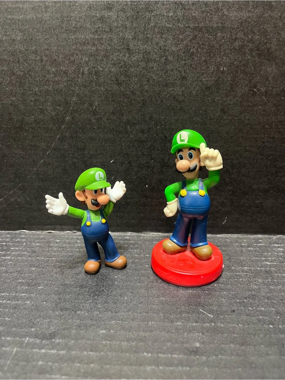 Luigi Super Smash Bros Series Amiibo figure Nintendo with bonus mini figure